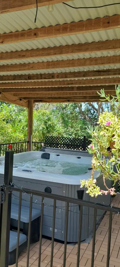 Figtree Cottage - Homestay - Yeppoon Exterior foto